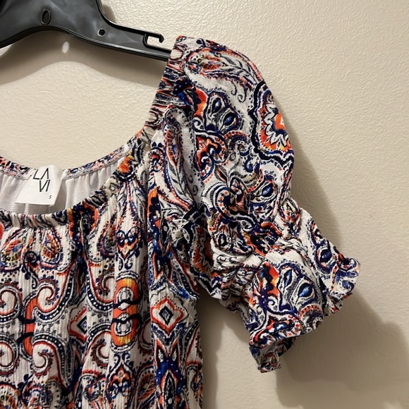 LA VI - SMALL SHORT SLEEVE MULTI COLOR TINIC EUC - Picture 5 of 12